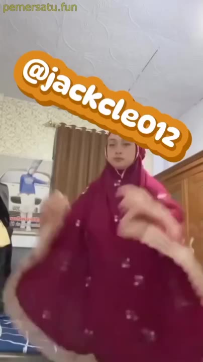 Indo Viral Abg Guru Salsa Spil Apem Saat Pake Mukena Top Trendign New 2025