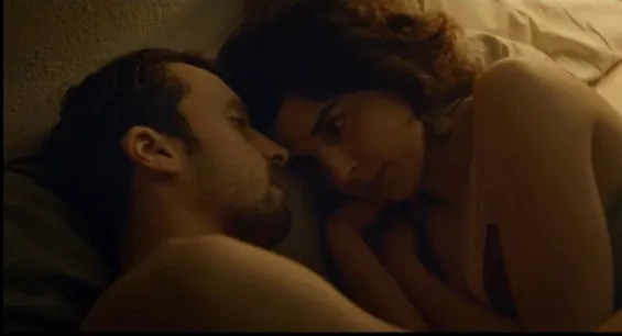 Unexpected Viral Abg Indonesia di Antara Debu Kastil Usang